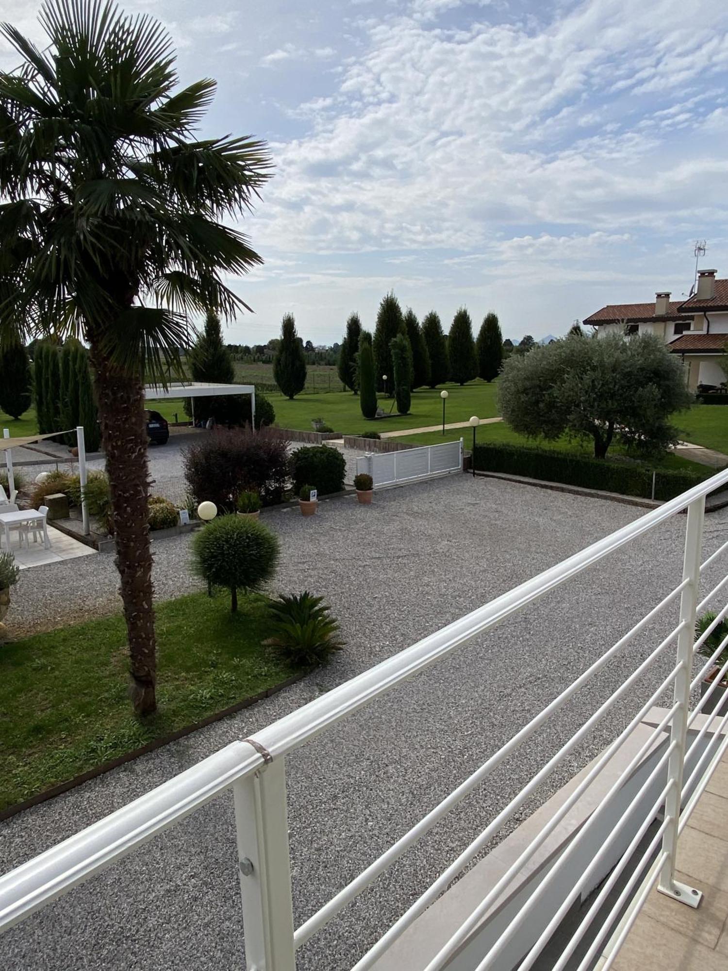 Meridien House Casalserugo Exterior photo